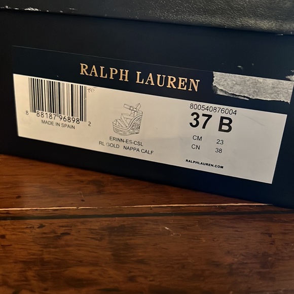 Shoe sport purple tag - Picture 2 of 3